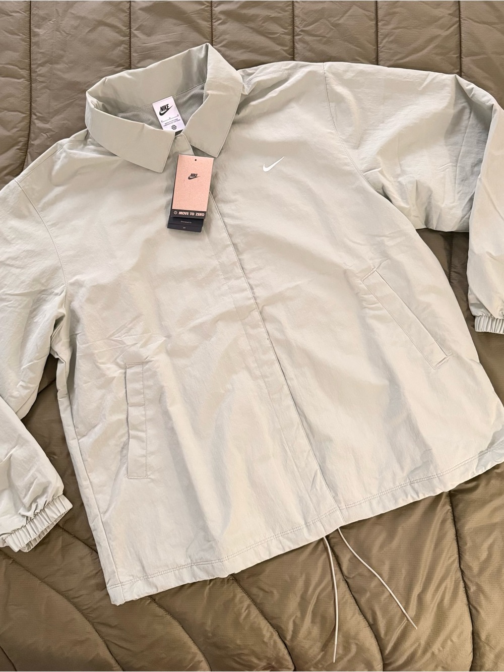 Nike Men’s Pale Green Lightweight Coach Jacket